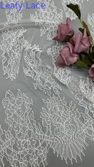 Wiosna i lato Sezon 100% Nylon Francuski Chantilly nici koronka z kwiatowym wzornictwem Miękkie ręce-czuć Biały kolor dla modnej sukienki
