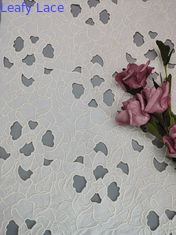 Tiulowa siateczka z nadrukiem Koronkowa tkanina Czarna ziemia biała Flokowanie AZO Free