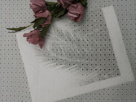Sakura Cherry Blossom Thread Biała haftowana tkanina z oczkami