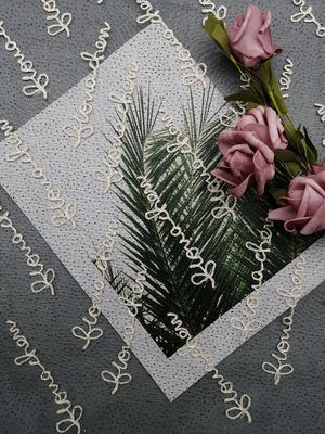 Tkanina z nadrukiem z folii brokatowej