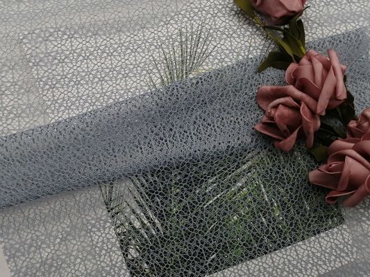 Szara lekka geometryczna koronkowa siatka z tiulu na suknię wieczorową