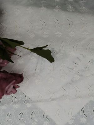 Miękka koronkowa haftowana tkanina bawełniana na sukienkę na imprezę
